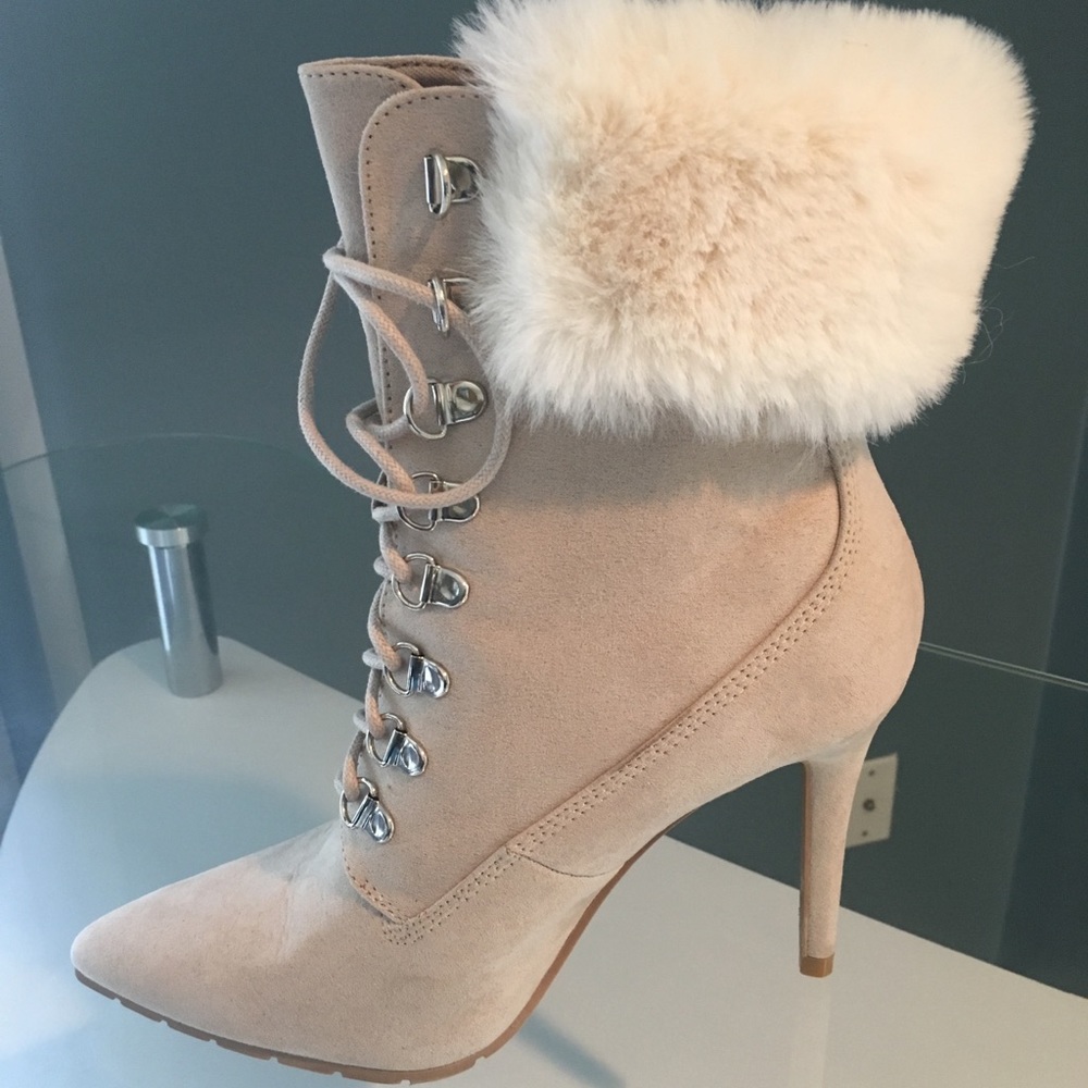 Fur bootie